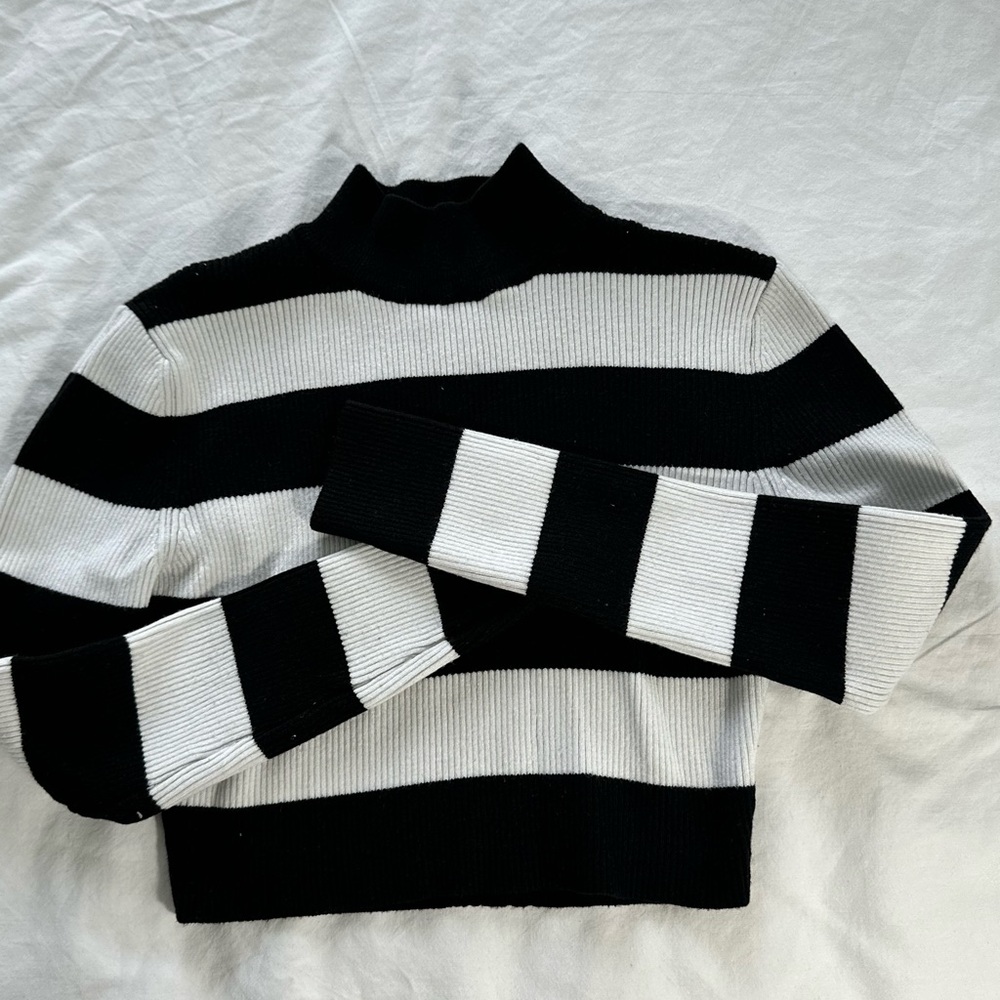 SHEIN Monochrome Knit Top
